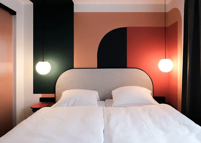 Hotel The Dot | 24/7 Checkin München